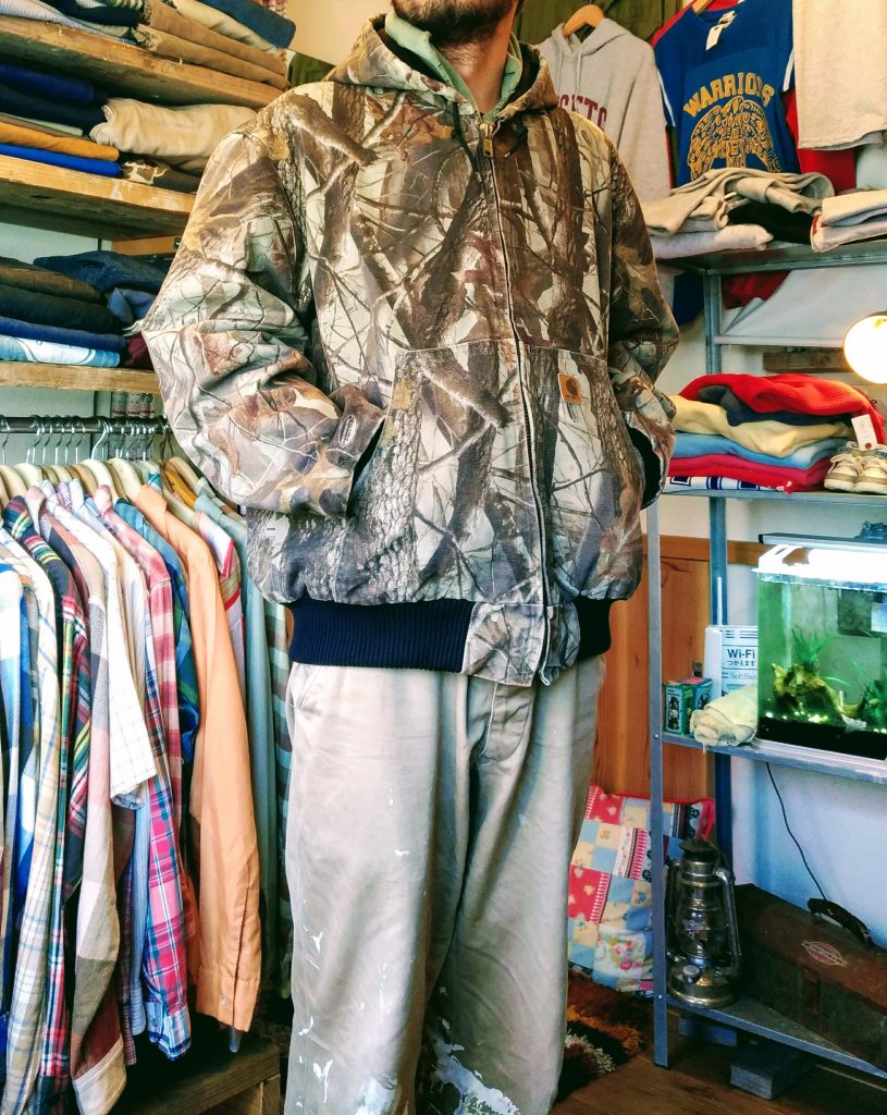 【希少】カーハート ジャケット　リアルツリーカモ　ダック　USA製 迷彩ルイースの古着屋